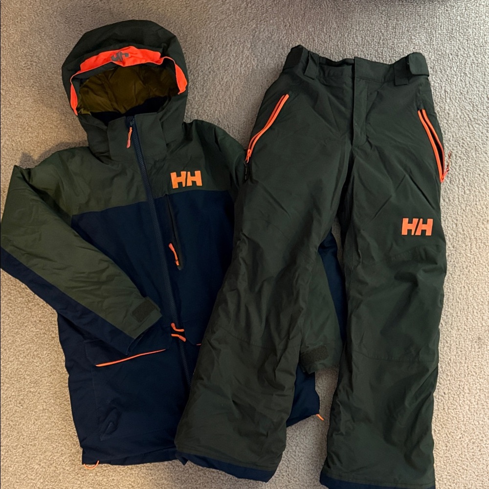 Helly Hansen Dark Green and Navy Winter Set with Orange Accents